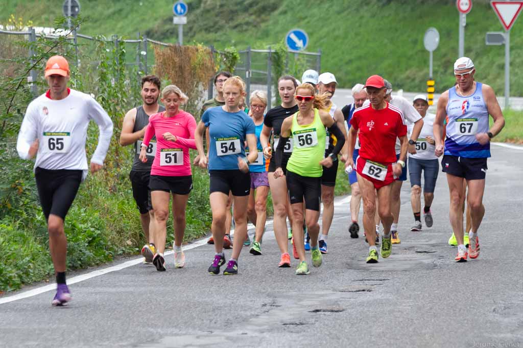 Le d&eacute;part des championnats suisses en c&ocirc;te le 9 octobre 2022 &agrave; c&ocirc;t&eacute; de Saint-Maurice [&copy; J&eacute;r&ocirc;me Genet]